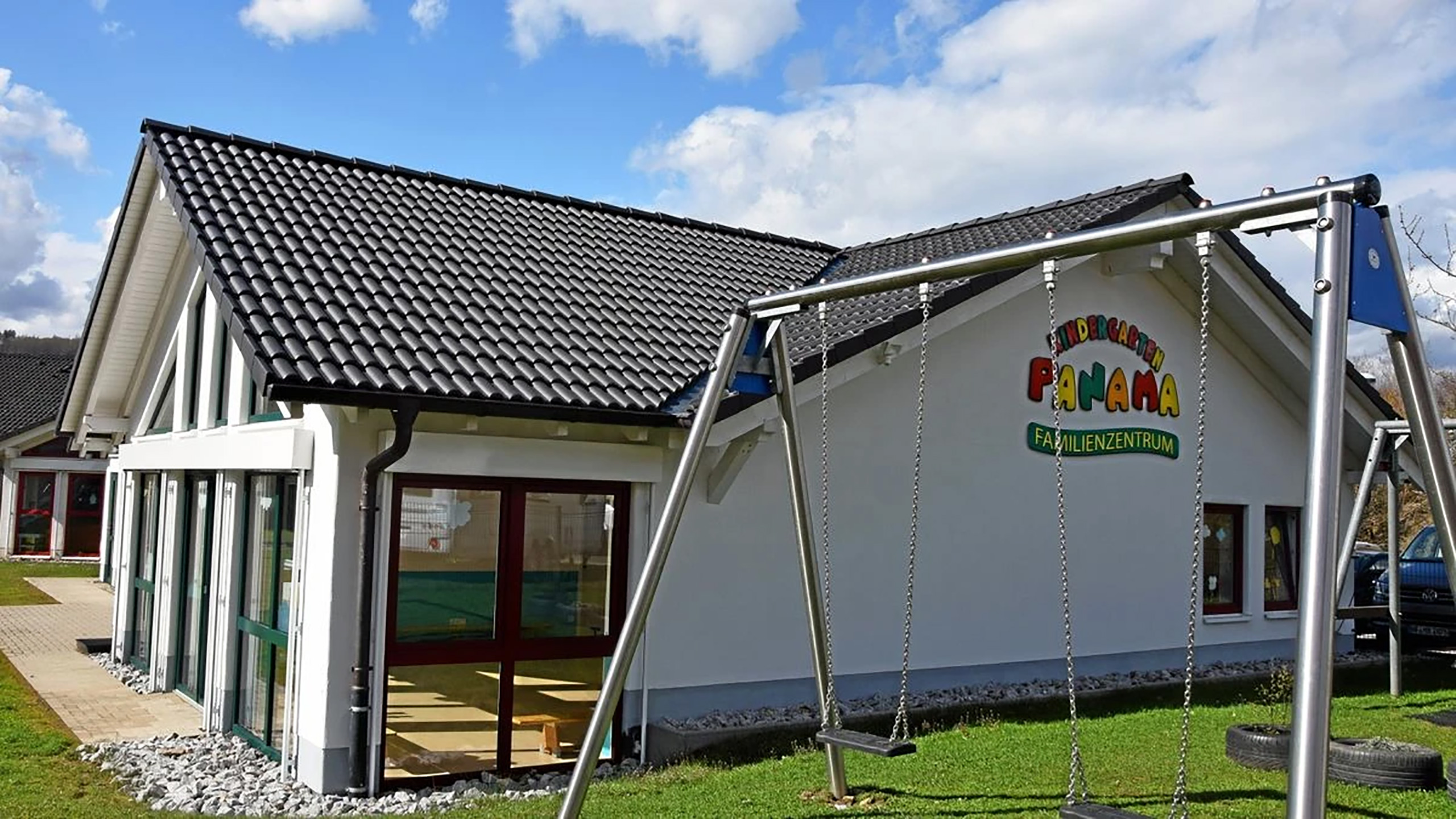 Kindergarten-Panama-Gebaeude-neu Außenansicht des Gebäudes vom Kindergarten Panama Familienzentrum in Finnentrop-Bamenohl